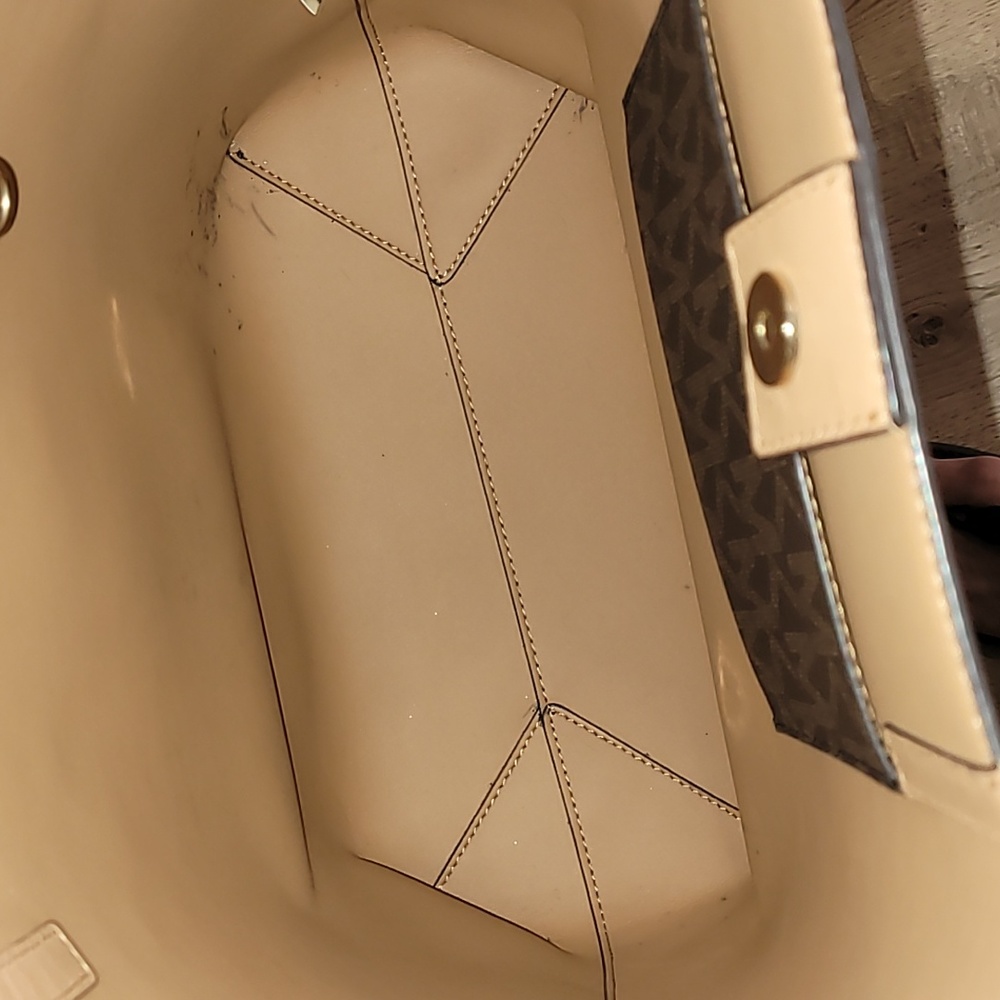 Michael Kors purse new without tags - Picture 3 of 5